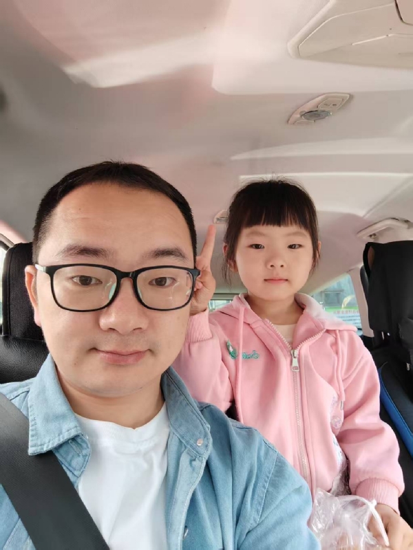 知天晓的第一张照片--龙岩残疾人相亲网